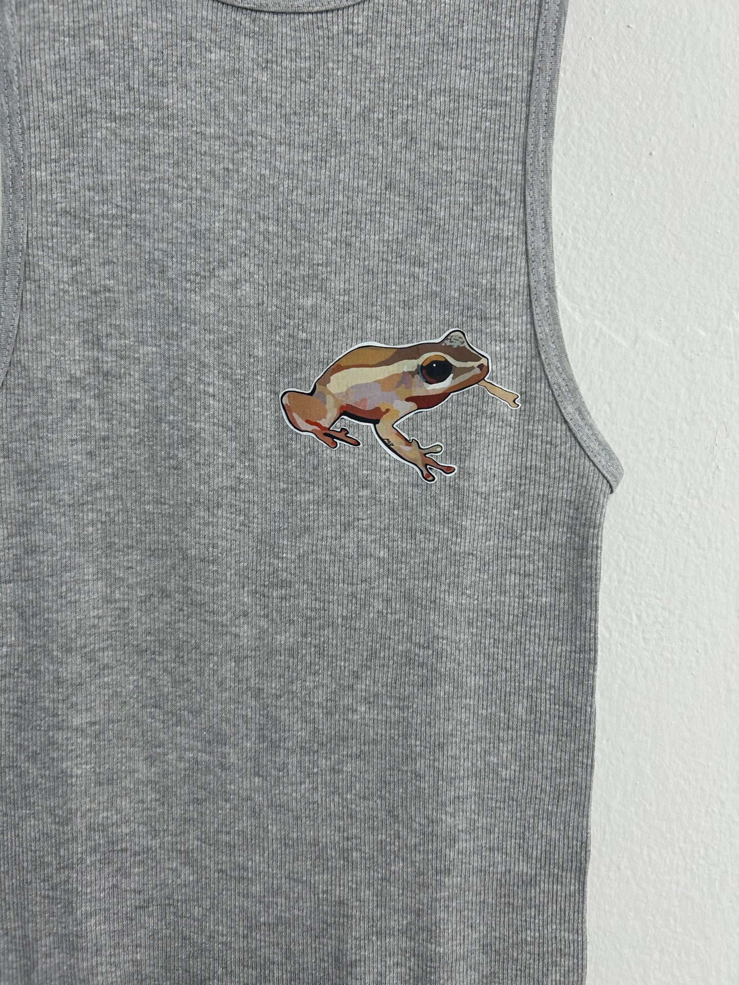 SLEEVELESS SHIRT
